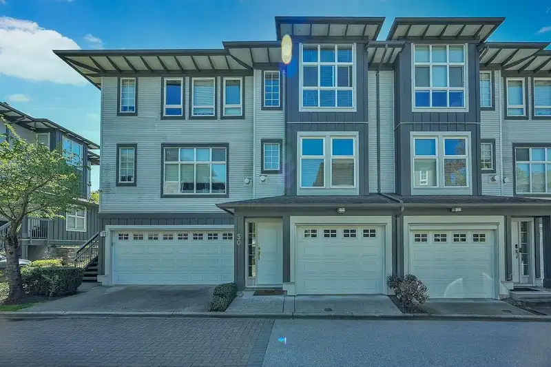 50 18777 68A AVENUE - photo 3 of 39