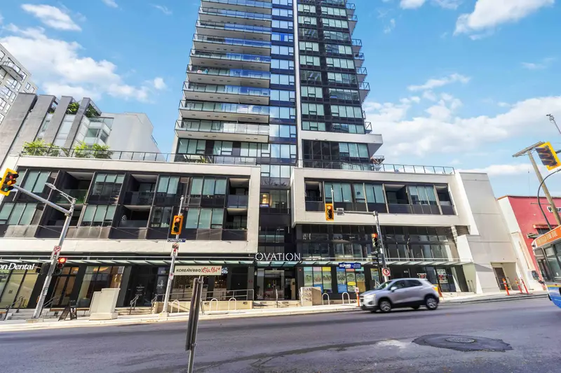 1307 823 CARNARVON STREET - photo 1 of 25