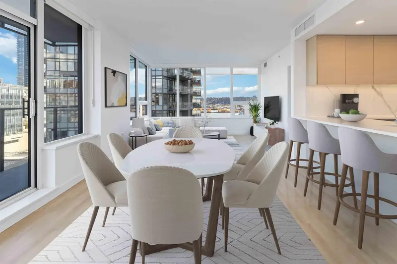 1307 823 CARNARVON STREET - photo 4 of 25