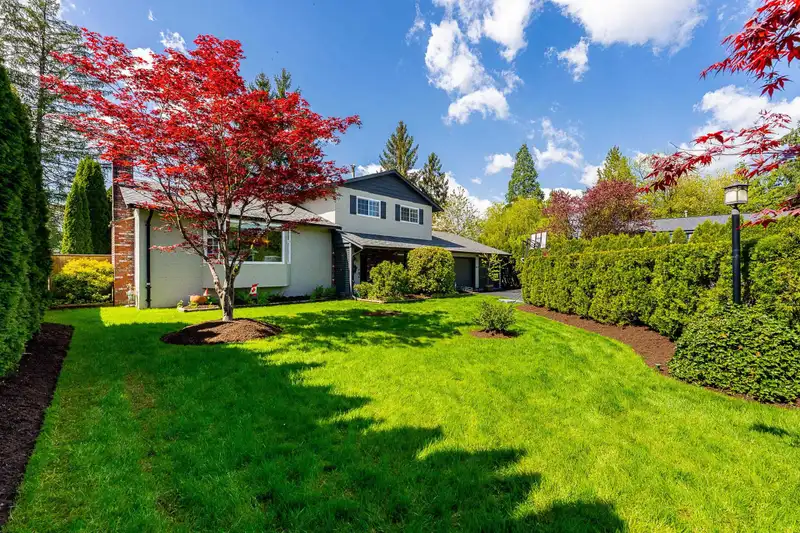 12305 221 STREET - photo 2 of 40
