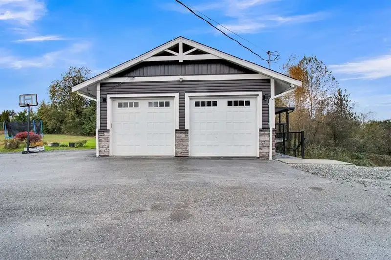 8972 DEWDNEY TRUNK ROAD - photo 3 of 40