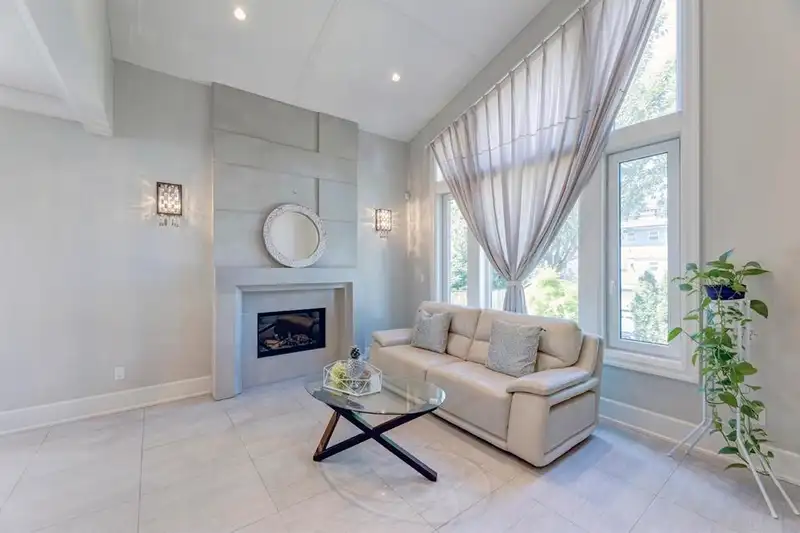 952 SPERLING AVENUE - photo 4 of 37