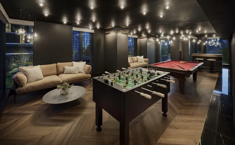 1001 1482 ROBSON STREET - photo 2 of 8