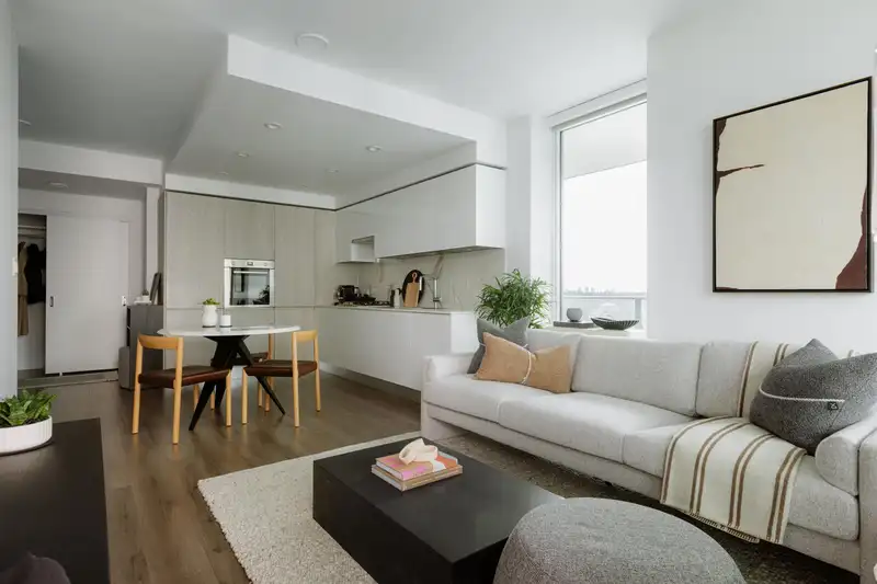 502 3888 EVERGREEN PLACE - photo 3 of 14