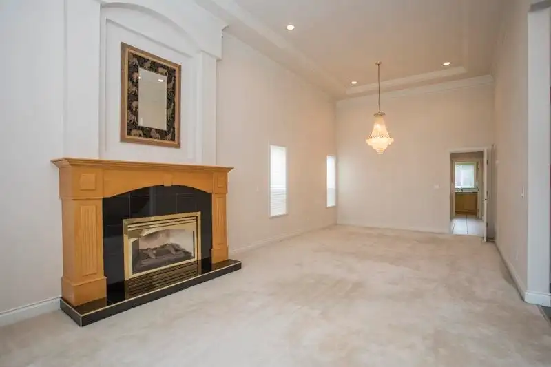 3648 SEMLIN DRIVE - photo 3 of 40
