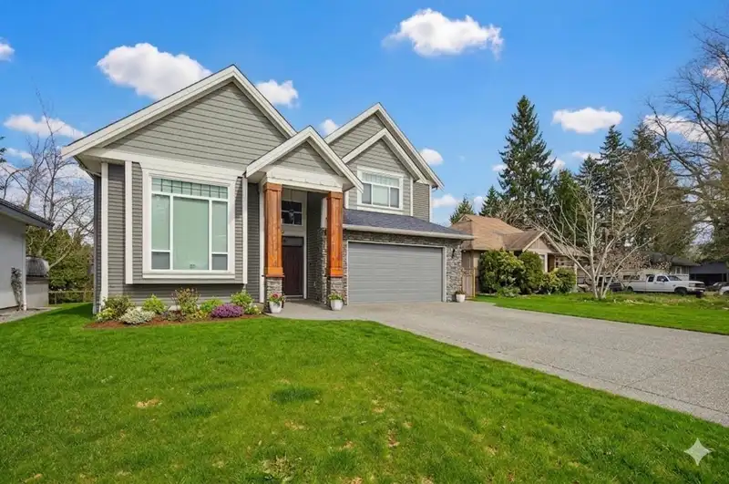 32141 HILLCREST AVENUE - photo 1 of 37