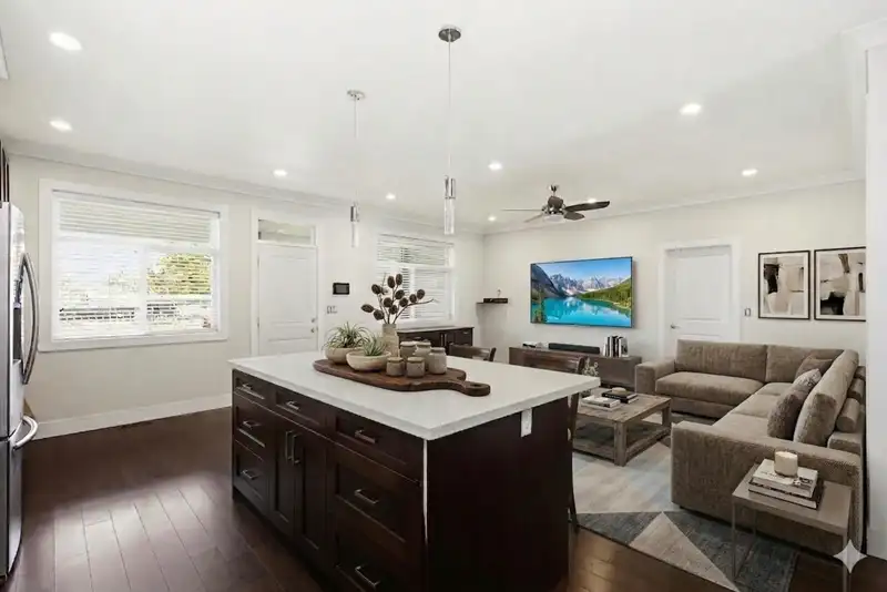 32141 HILLCREST AVENUE - photo 3 of 37