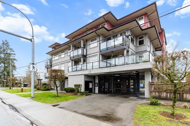 305 22858 LOUGHEED HIGHWAY - photo 3 of 26