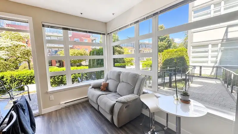 109 5692 KINGS ROAD - photo 1 of 34