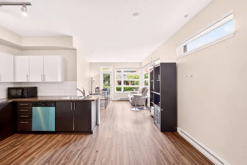 109 5692 KINGS ROAD - photo 3 of 34