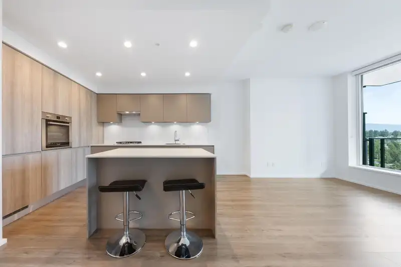 2402 3809 EVERGREEN PLACE - photo 2 of 20