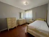 1888 WALNUT CRESCENT - thumbnail 19
