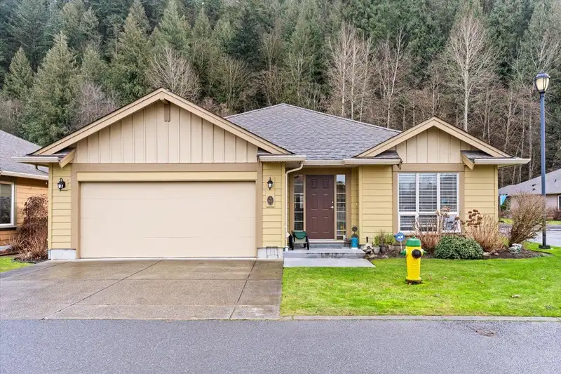72 46000 THOMAS ROAD - photo 1 of 35