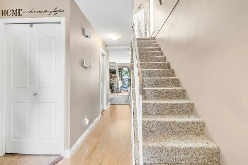 10 27044 32 AVENUE - photo 4 of 23