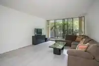 209 9300 PARKSVILLE DRIVE - thumbnail 3