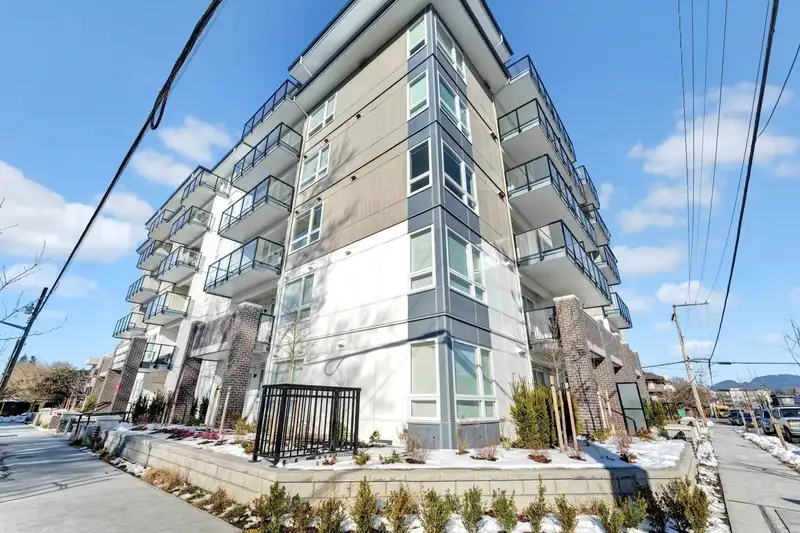 610 11907 223 STREET - photo 2 of 20