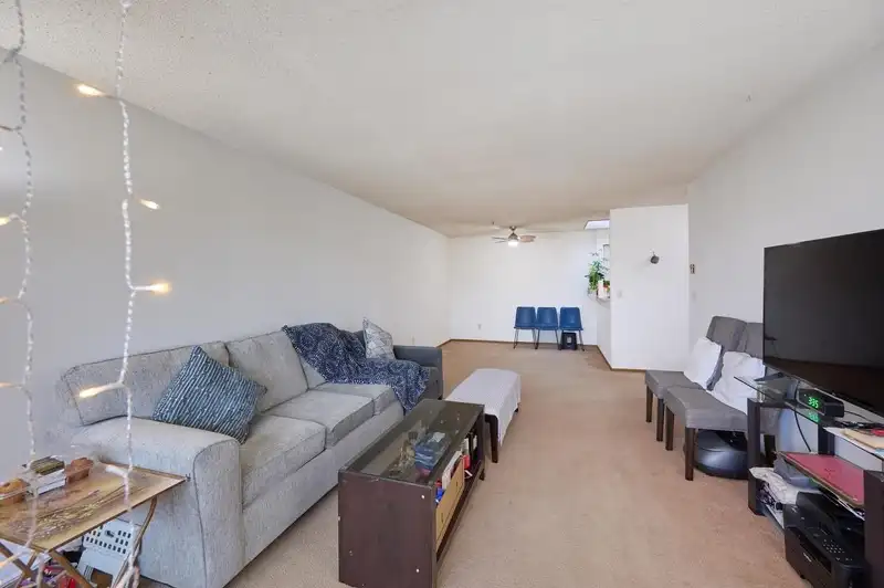 311 7175 134 STREET - photo 4 of 22