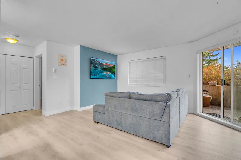 111 12101 80 AVENUE - photo 4 of 25