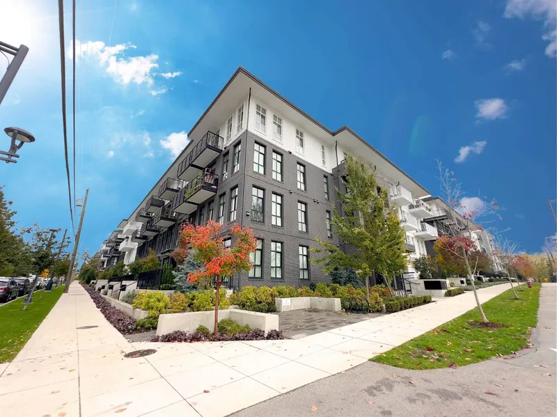 202 13929 105 BOULEVARD - photo 1 of 25