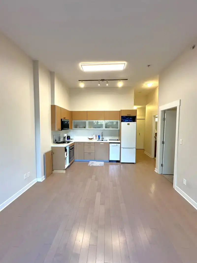 102 13380 108 AVENUE - photo 1 of 22