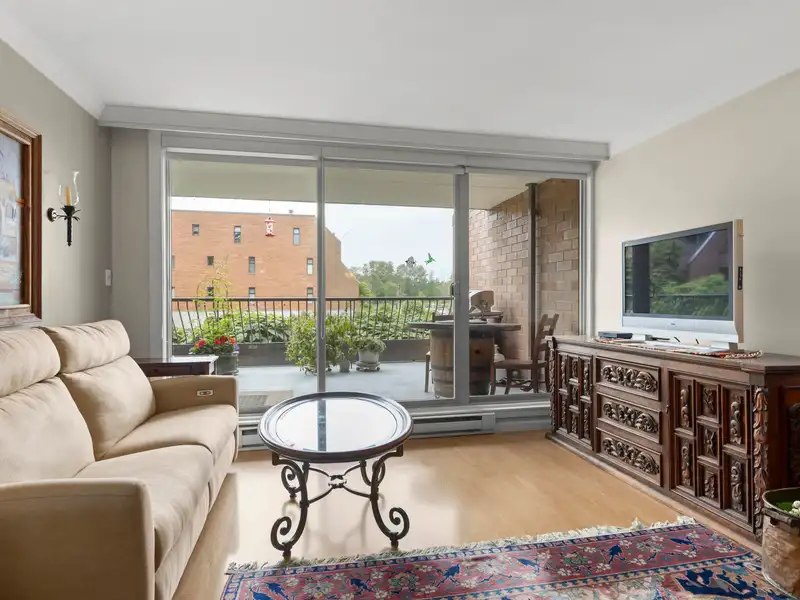 105 4815 48 AVENUE - photo 3 of 40