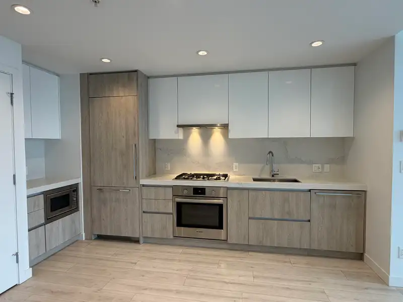 3008 6080 MCKAY AVENUE - photo 2 of 25