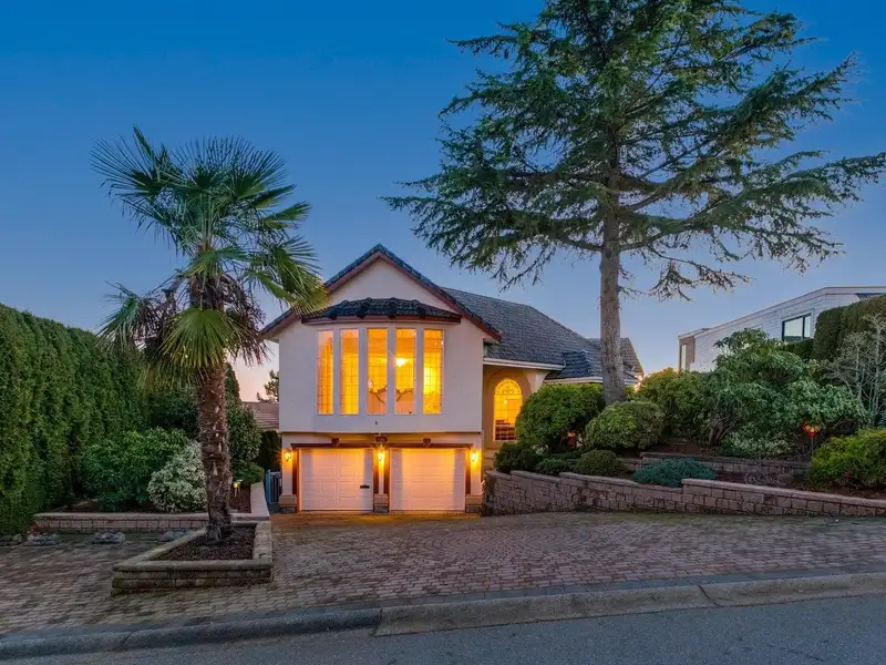 13158 13 AVENUE - photo 3 of 40