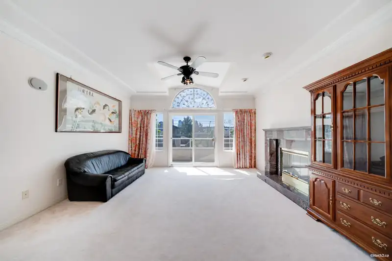 4089 FIR STREET - photo 4 of 40