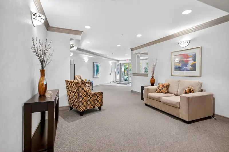 230 1252 TOWN CENTRE BOULEVARD - photo 3 of 37
