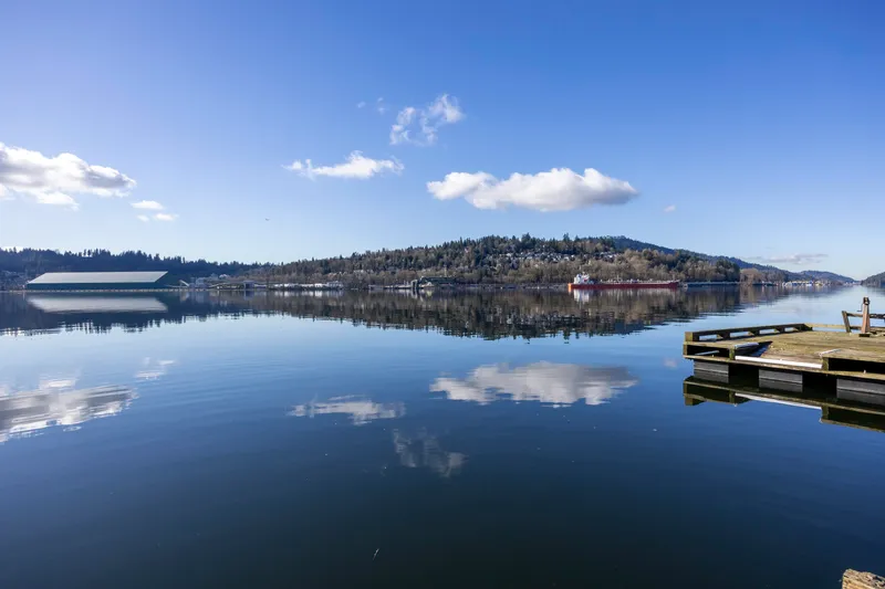 936 ALDERSIDE ROAD - photo 4 of 25