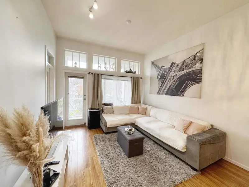 415 3651 FOSTER AVENUE - photo 3 of 12