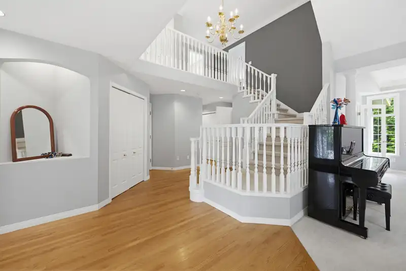20566 89B AVENUE - photo 3 of 40