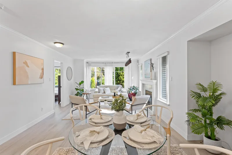 869 SEYMOUR BOULEVARD - photo 4 of 25