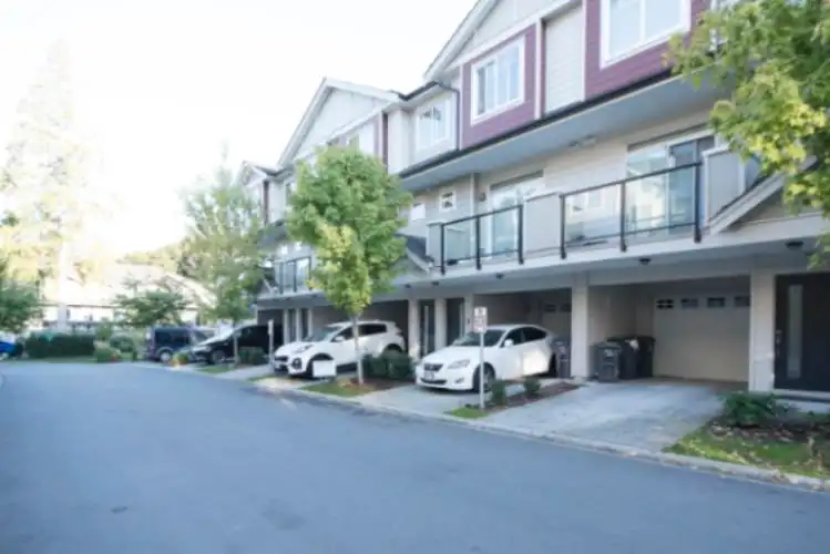 139 13898 64 AVENUE - photo 1 of 15