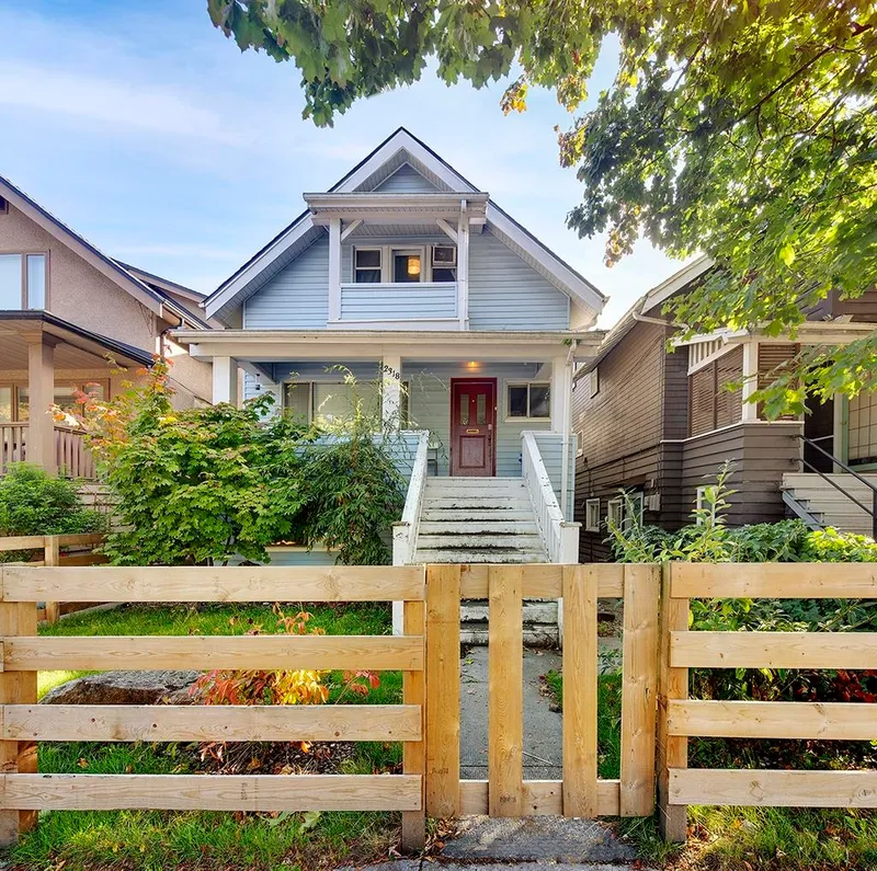 2318 MACDONALD STREET - photo 2 of 25