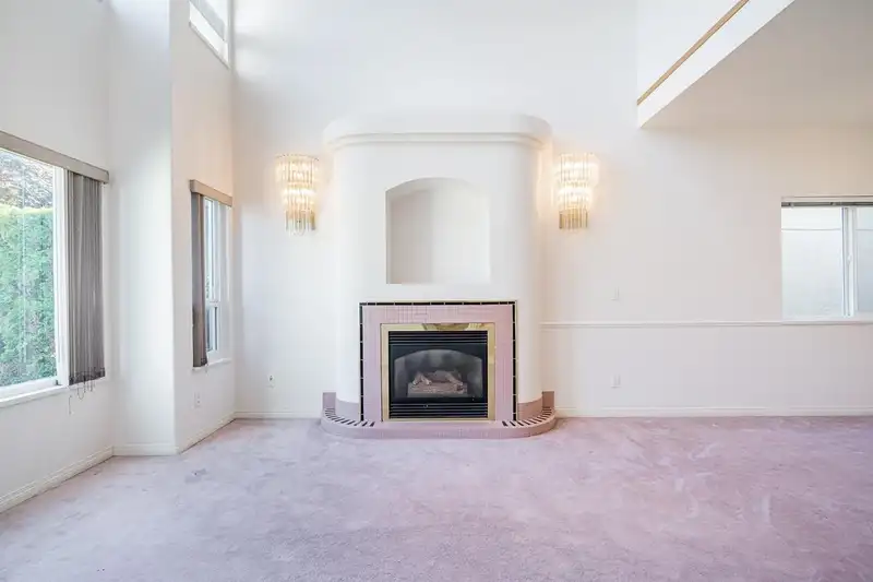 22671 MCLEAN AVENUE - photo 4 of 24