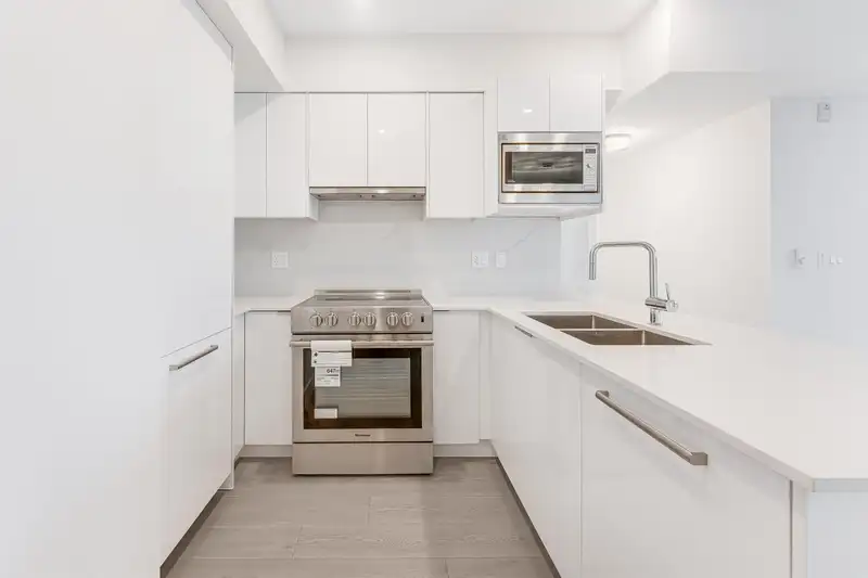 507 5399 JOYCE STREET - photo 2 of 27