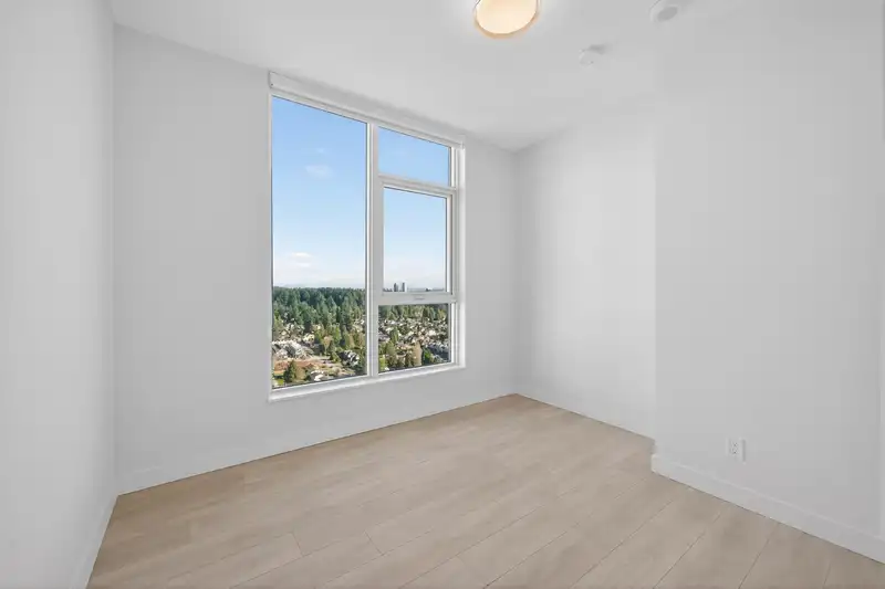 2302 537 COTTONWOOD AVENUE - photo 3 of 12
