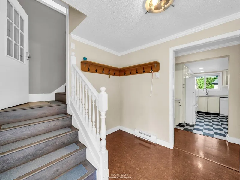 6500 AZURE ROAD - photo 3 of 25