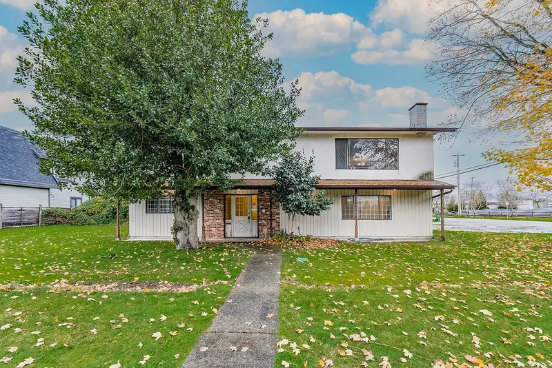 4991 CABOT DRIVE - photo 1 of 40