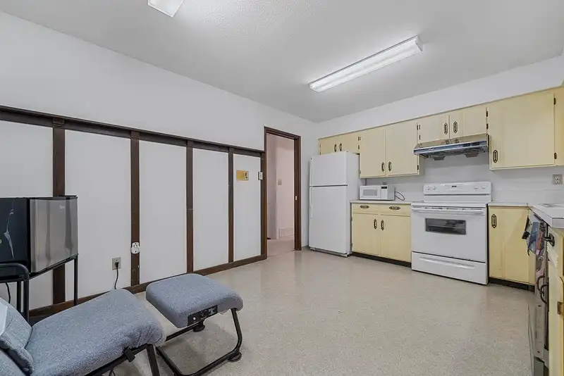 4991 CABOT DRIVE - photo 2 of 40