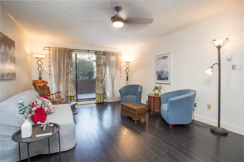 118 620 EIGHTH AVENUE - photo 3 of 28