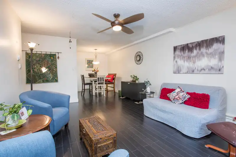 118 620 EIGHTH AVENUE - photo 4 of 28