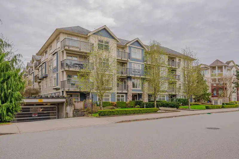 305 8084 120A STREET - photo 1 of 30