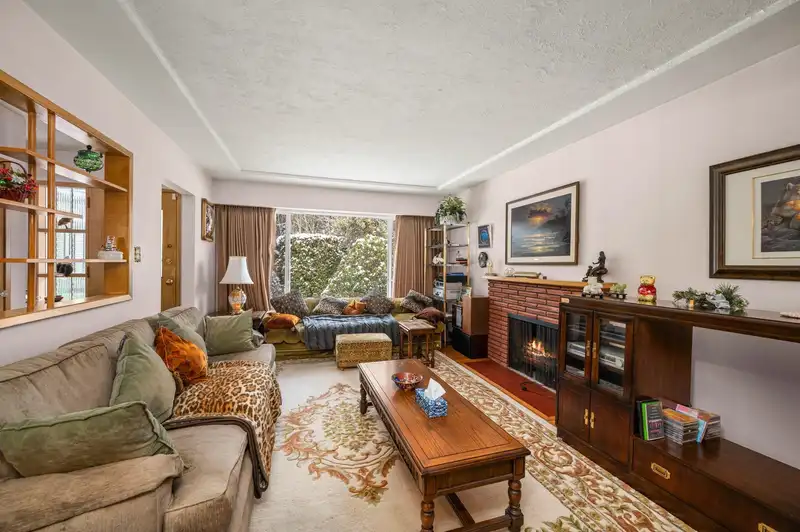 8274 WEDGEWOOD STREET - photo 2 of 30