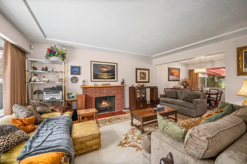 8274 WEDGEWOOD STREET - photo 4 of 30