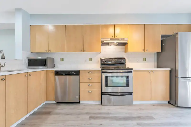 24 15233 34 AVENUE - photo 3 of 33
