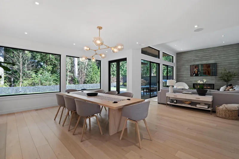 968 BELVISTA CRESCENT - photo 3 of 25