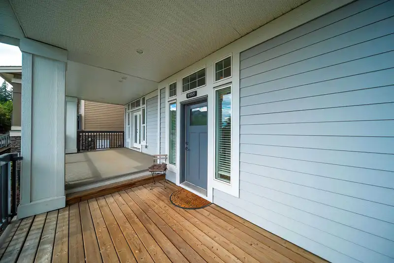 3563 HIGHLAND DRIVE - photo 2 of 27