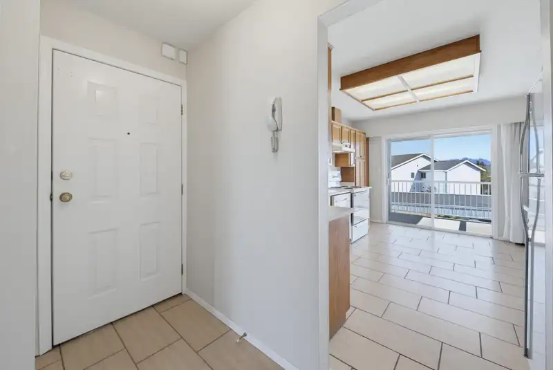 86 32691 GARIBALDI DRIVE - photo 3 of 37